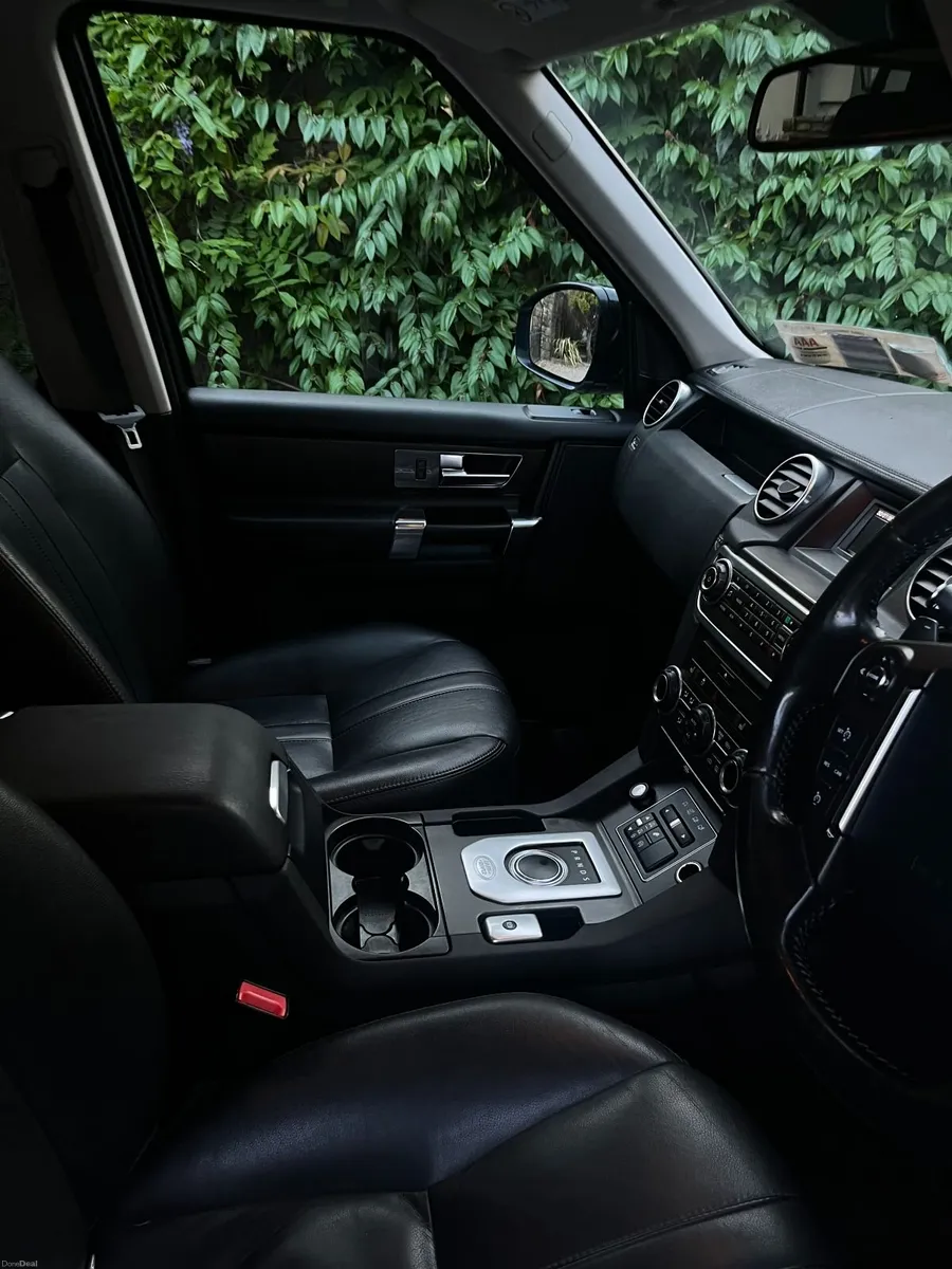Land Rover Discovery 2015 - Image 4