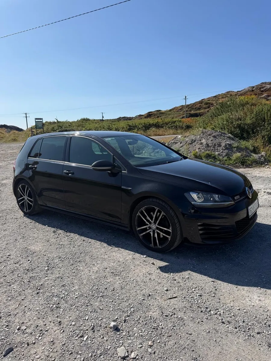 Volkswagen Golf 2016 - Image 1