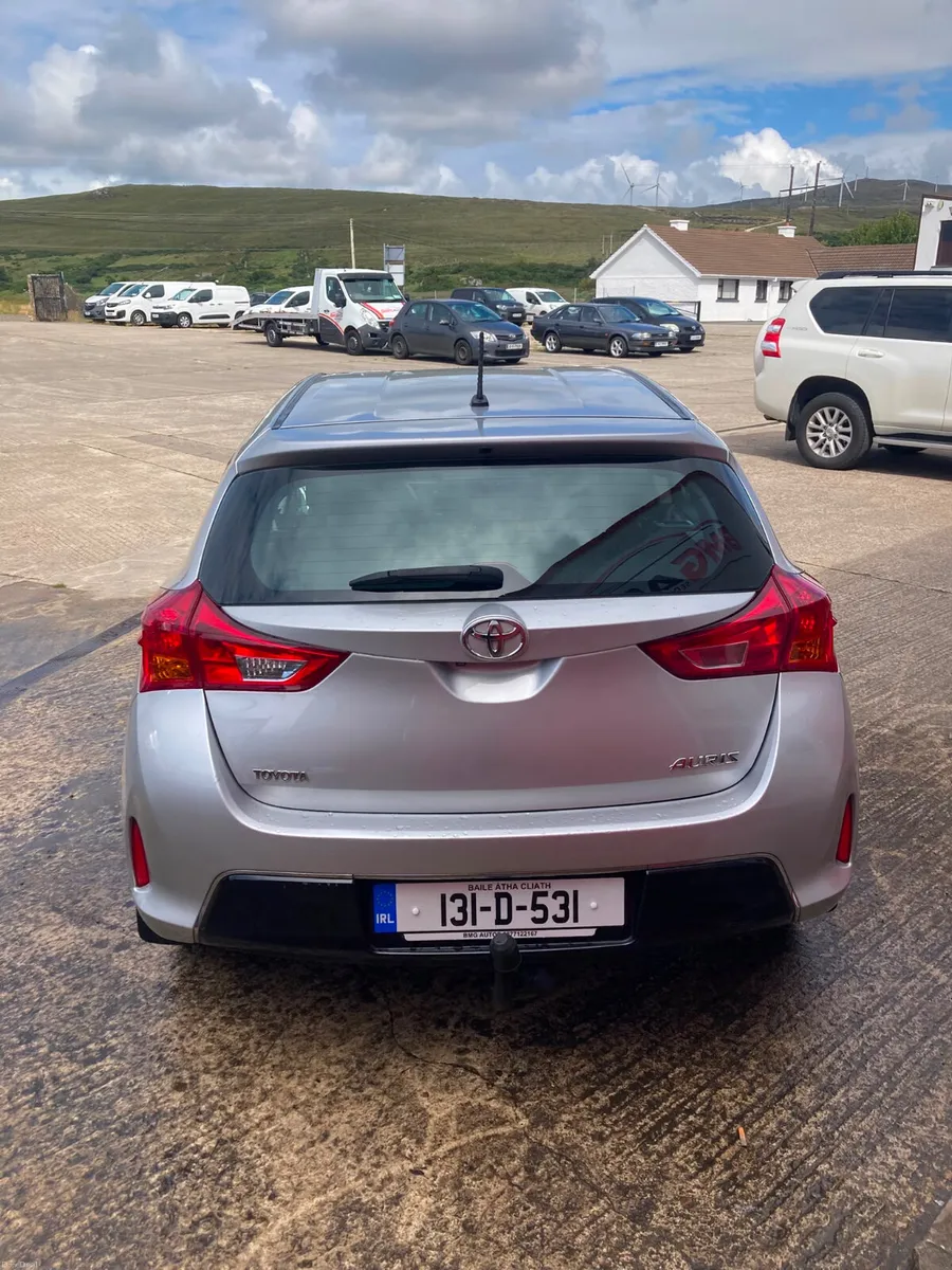 Toyota Auris 2013 low ks free delivery - Image 3