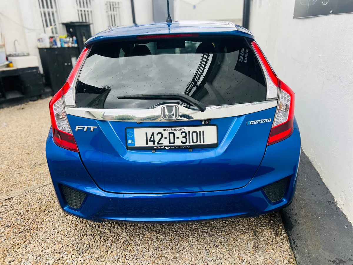 2014 Honda Fit 1.5 Hybird Automatic - Image 4