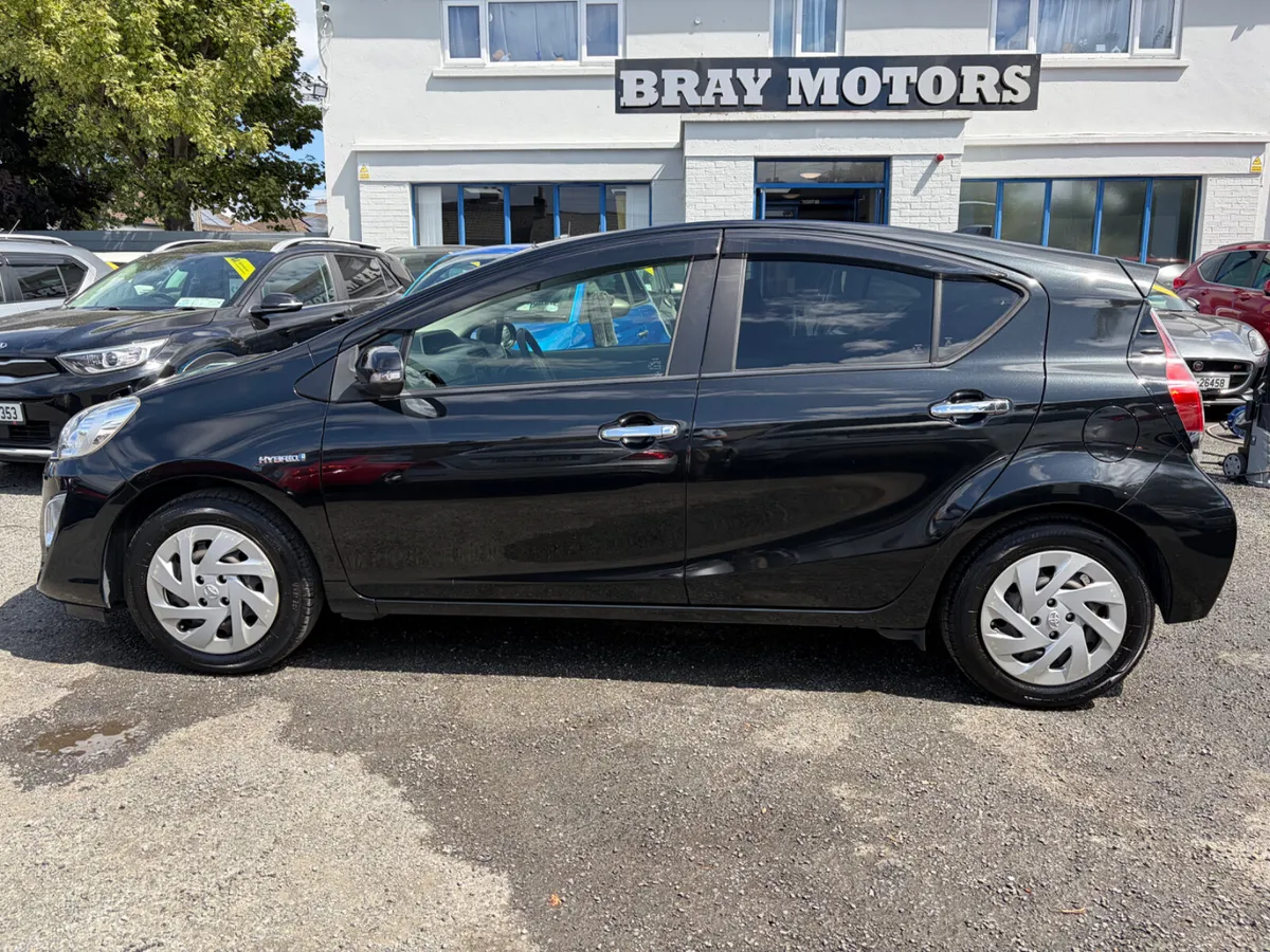 2016 TOYOTA AQUA 1.5 PETROL HYBRID AUTO - Image 3