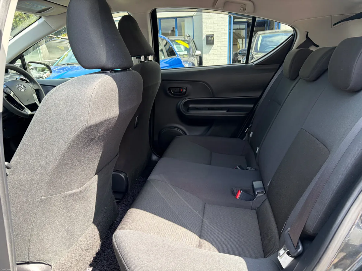 2016 TOYOTA AQUA 1.5 PETROL HYBRID AUTO - Image 6