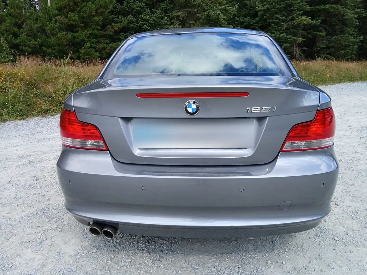 BMW 1-Series 2009 - Image 2