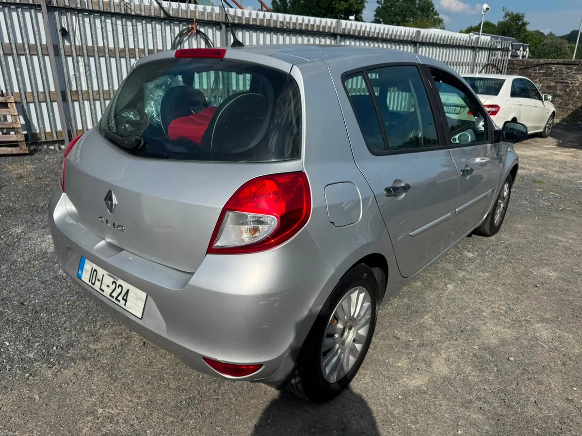 Renault Clio 2010 new nct 01/27 - Image 2