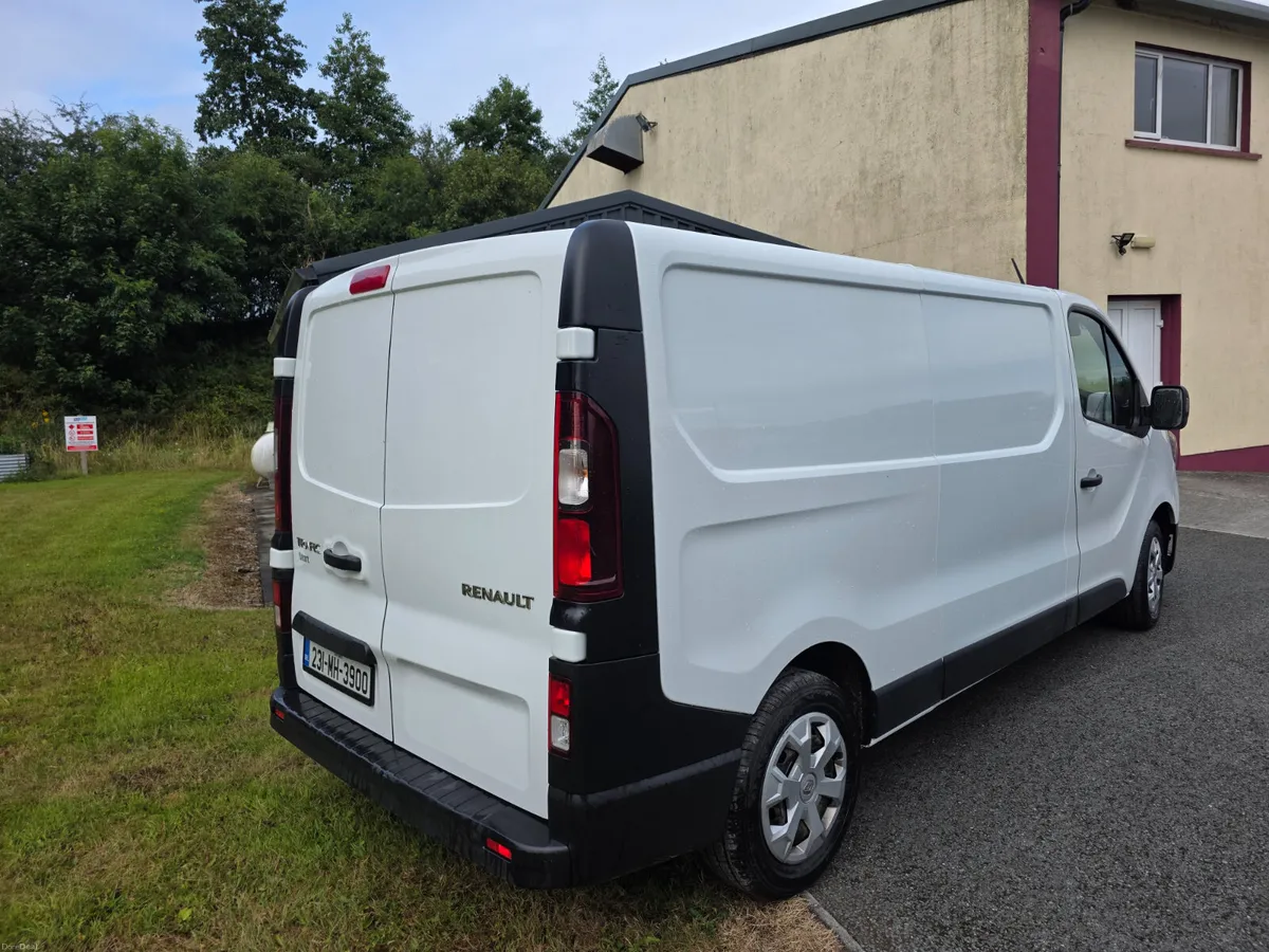 2023 Renault Trafic 2.0dci - Image 3