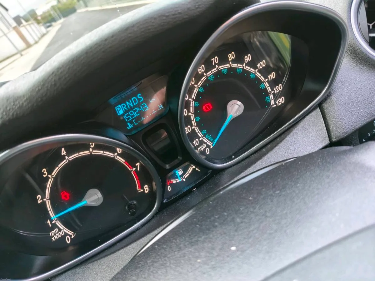 Automatic Ford fiesta - Image 5