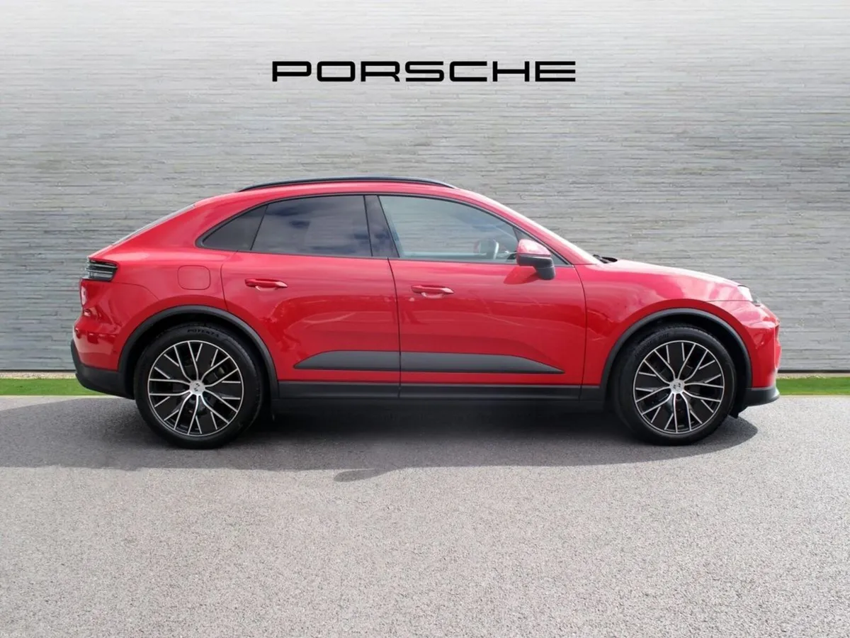 Porsche Macan - Image 4