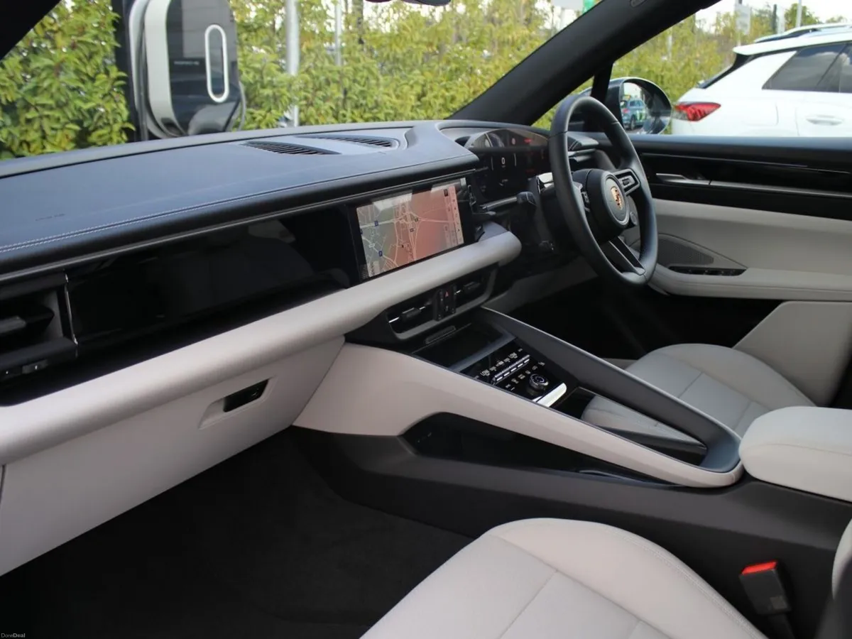 Porsche Macan Electric - Image 5