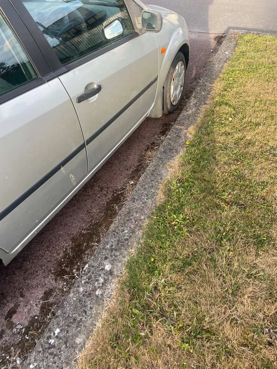 Car - Image 5