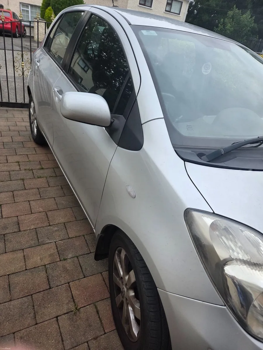 Toyota Yaris 2010 - Image 3