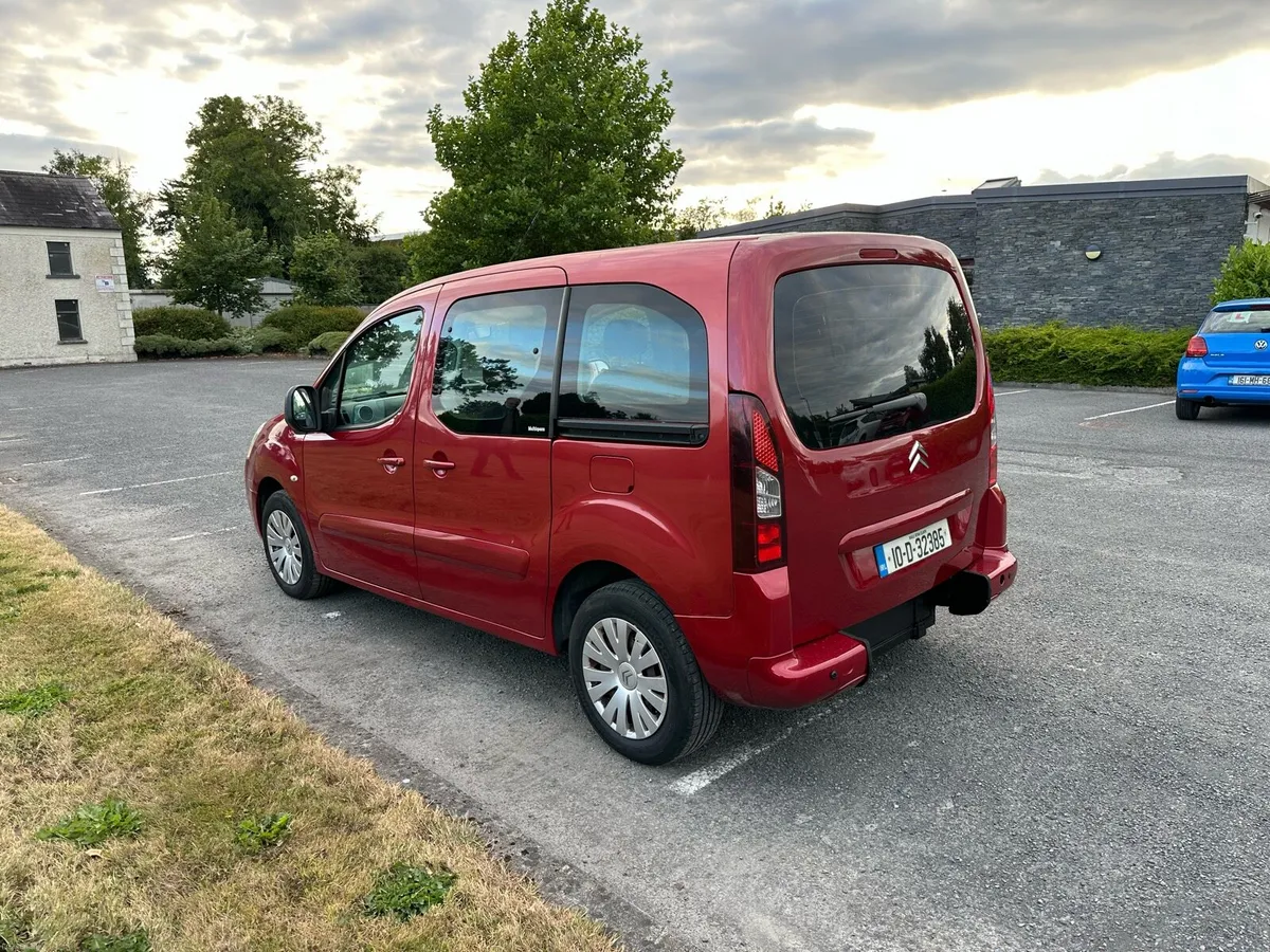 Citroen Berlingo wheelchair accessible multi space - Image 4