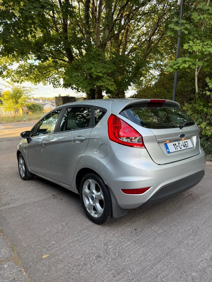 2011 Ford Fiesta - Image 4