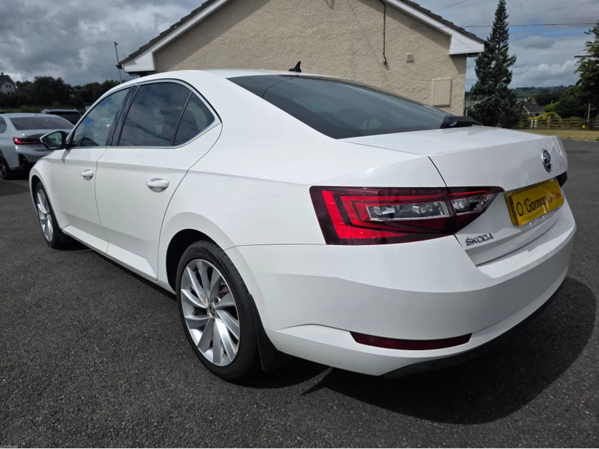 Skoda Superb 2.0TDI SE L EXECUTIVE TDI DSG, COST € - Image 4