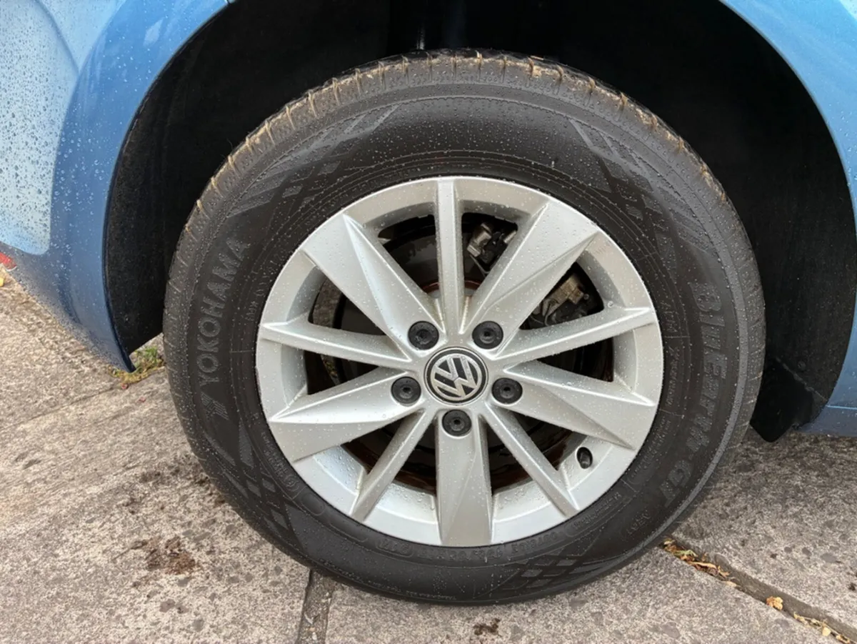 Volkswagen Golf 1.2 DBA AUCJZ 5DR AUTO - Image 3