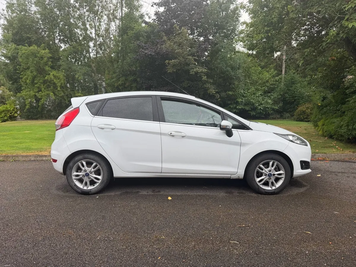 Ford Fiesta 2014(142) Zetec 1.25l Petrol - Image 4