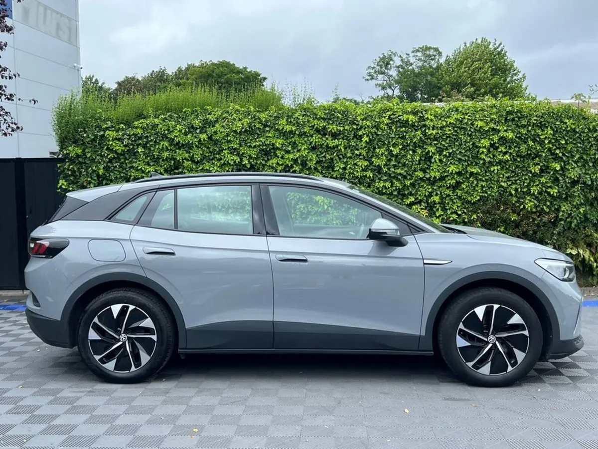 Volkswagen ID.4 PURE LIFE 52KWH // DIAMOND CUT ALL - Image 2