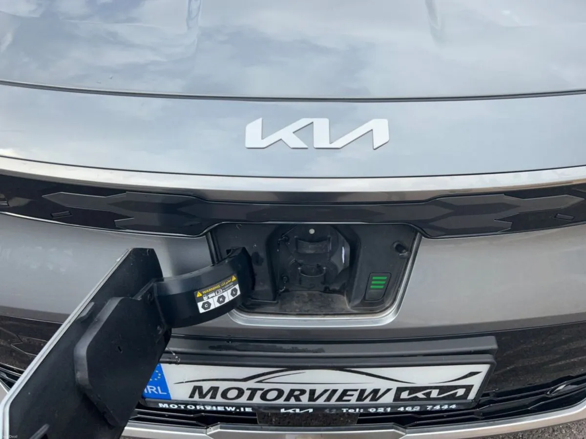 Kia e-Niro EV 64KW 1 owner from new! FSH! Over 450 - Image 5