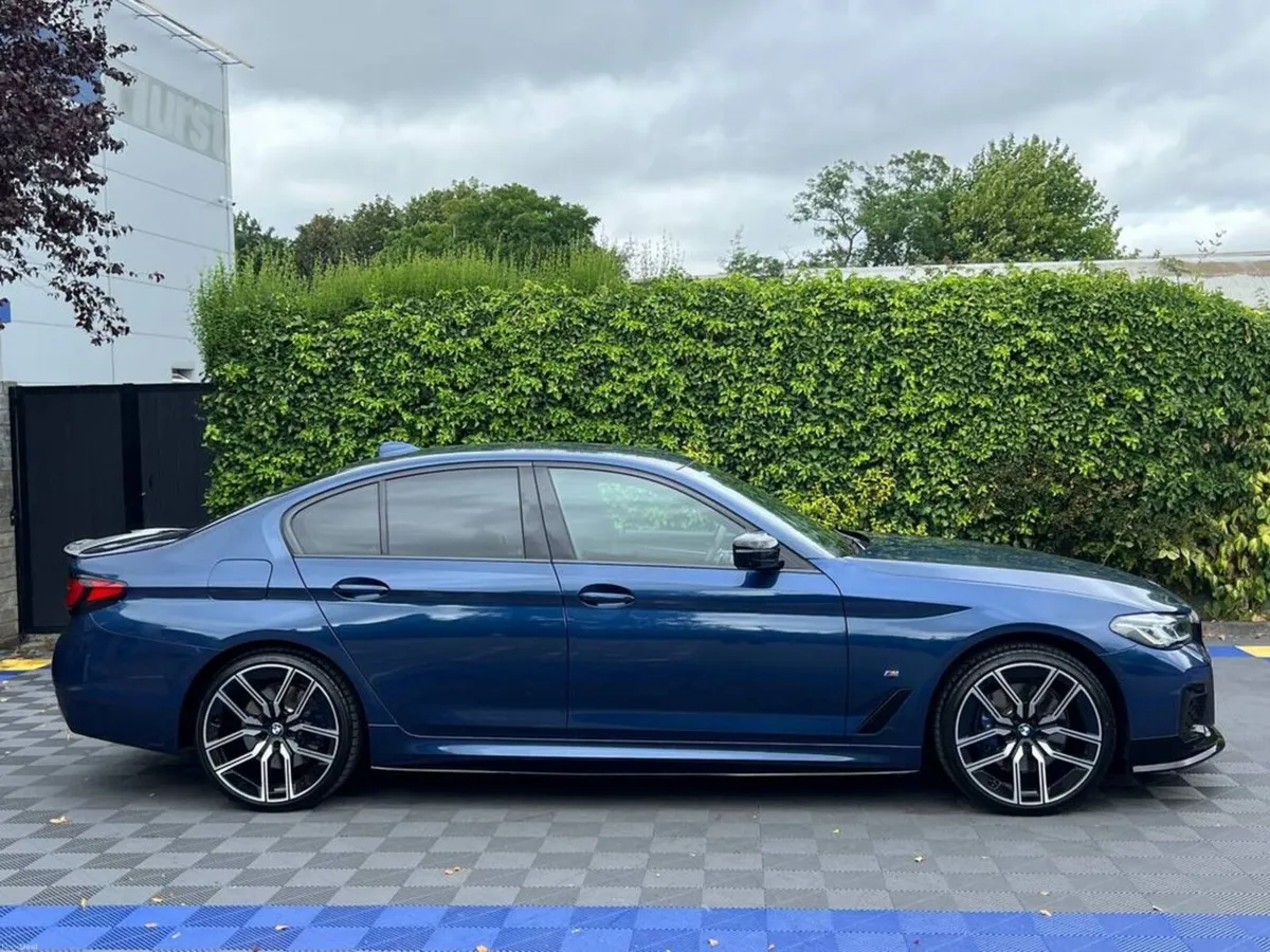 BMW 5-Series 530e LCI M-SPORT COMPETITION 2.0 HYBR - Image 2