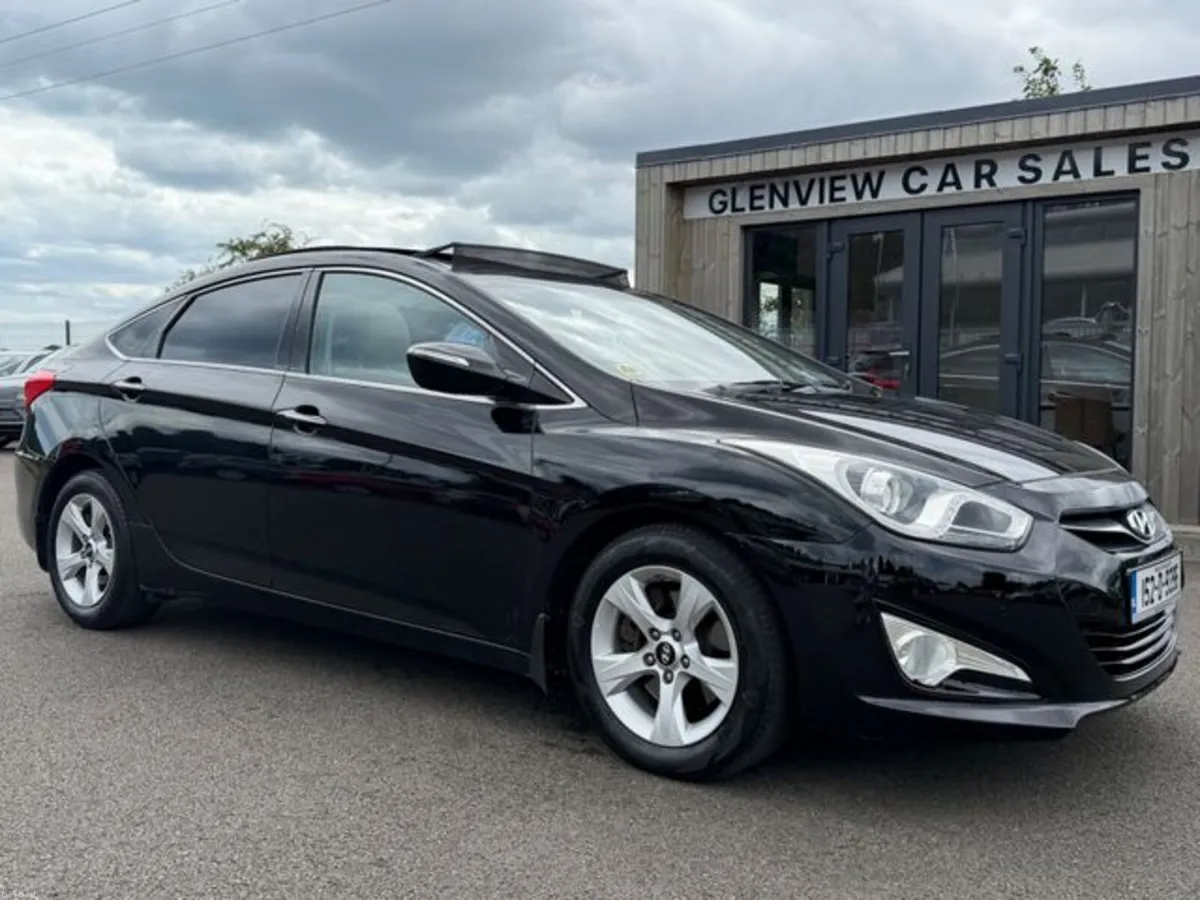Hyundai i40 PREMIUM - PAN SUNROOF - Image 1