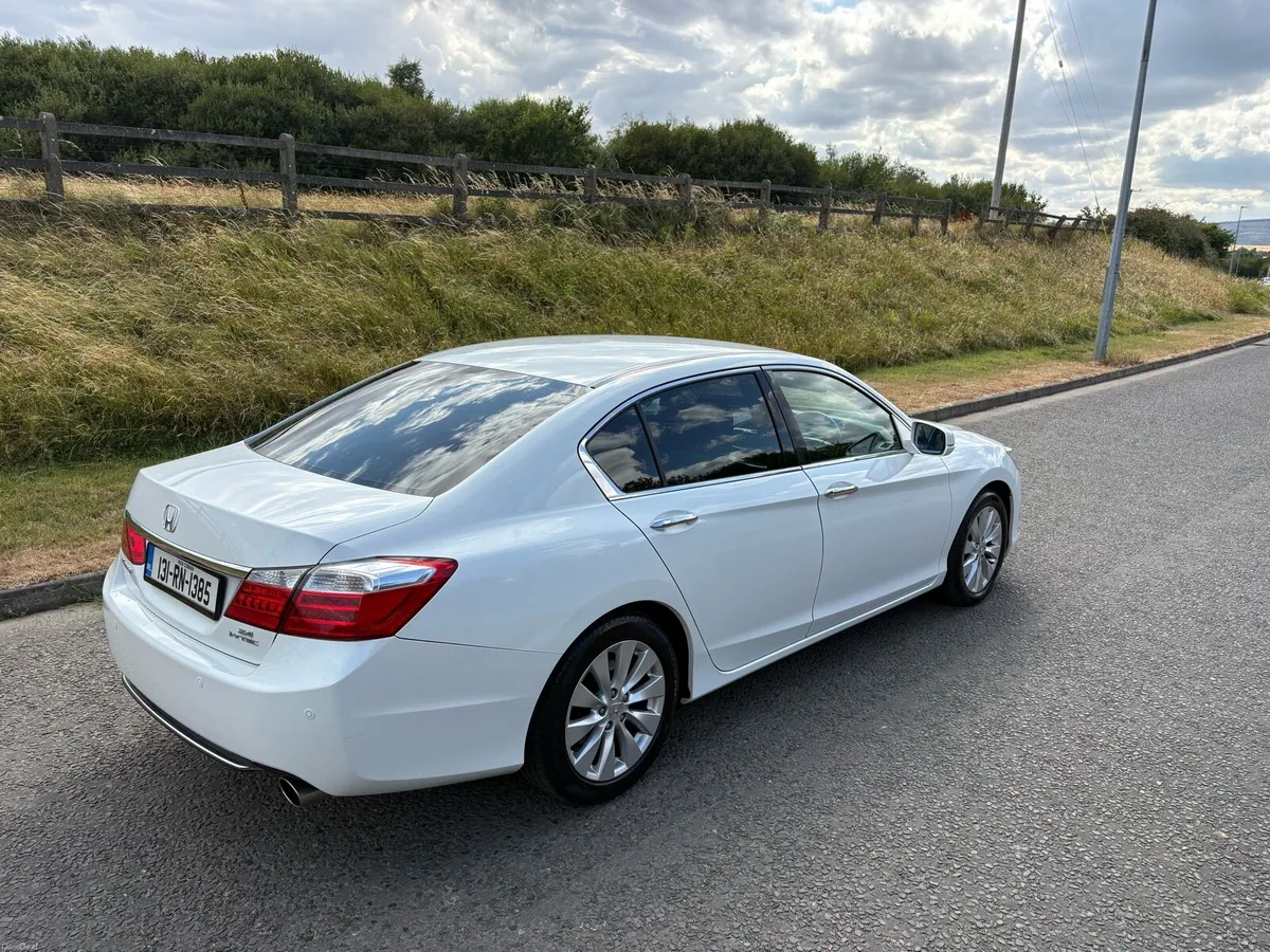 131 honda accord I vtec automatic - Image 5