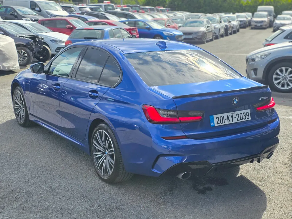 BMW 330e MSport Auto 292hp (201) High Spec - Image 3
