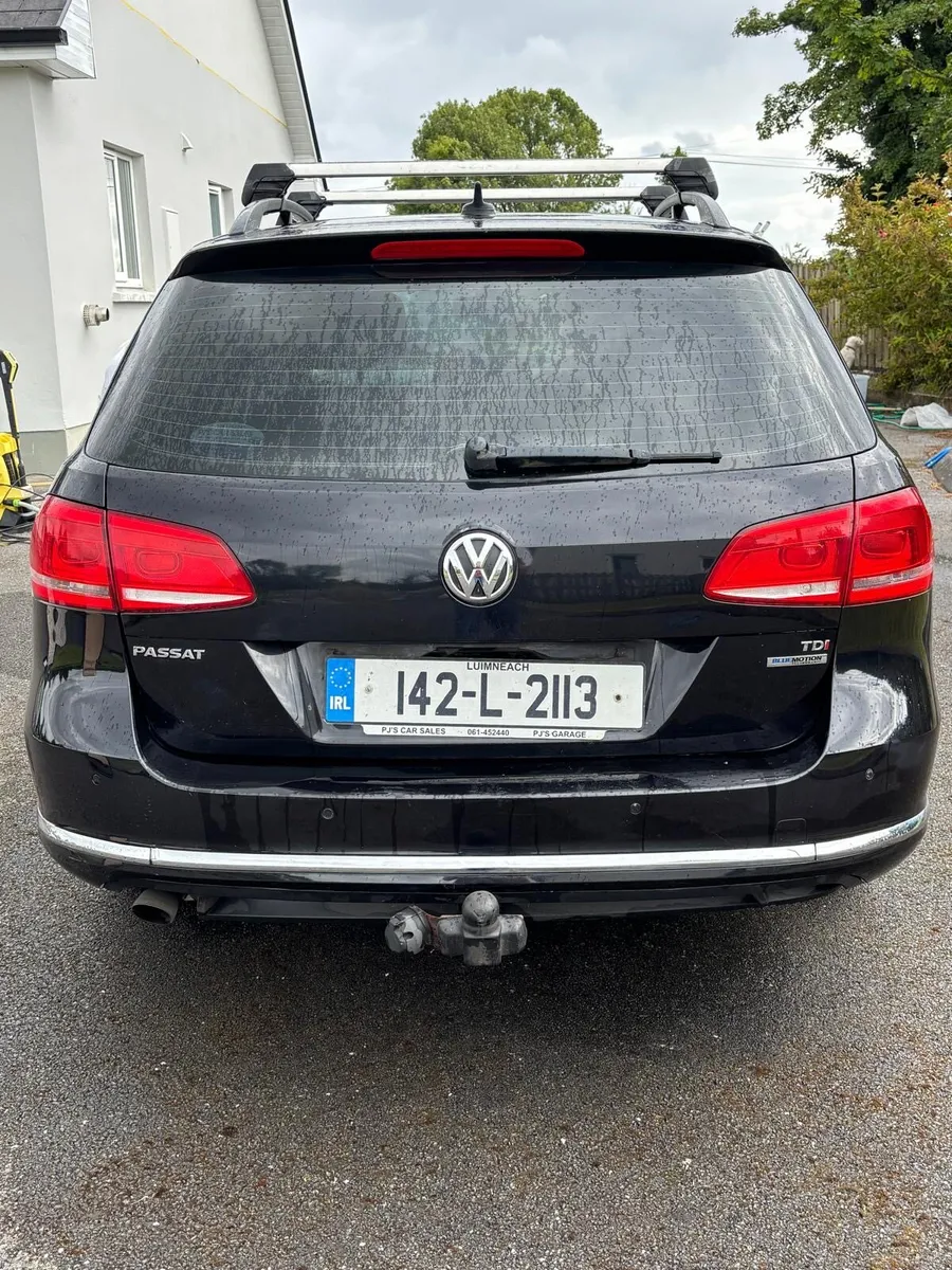Vollswagen Passat 1.6 TDI Executive - Image 2