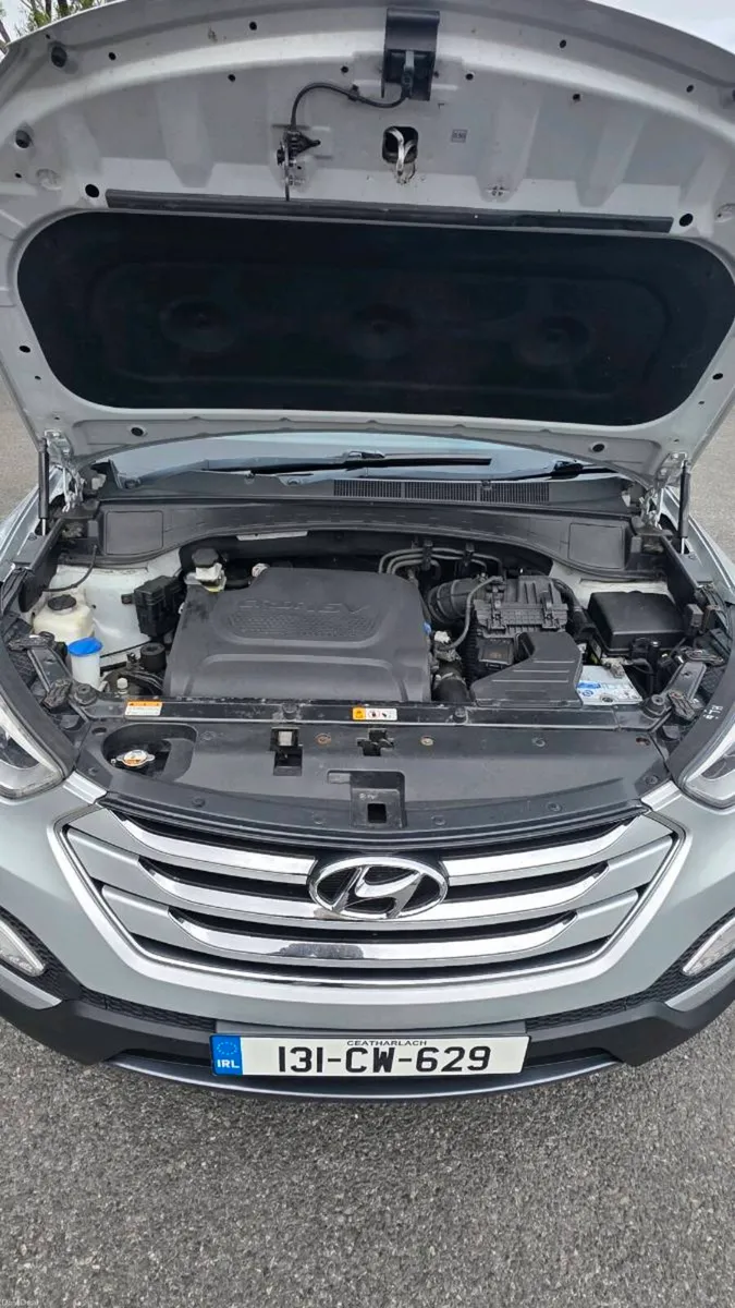 Hyundai Santa Fe SUV Diesel Sliver - Image 4