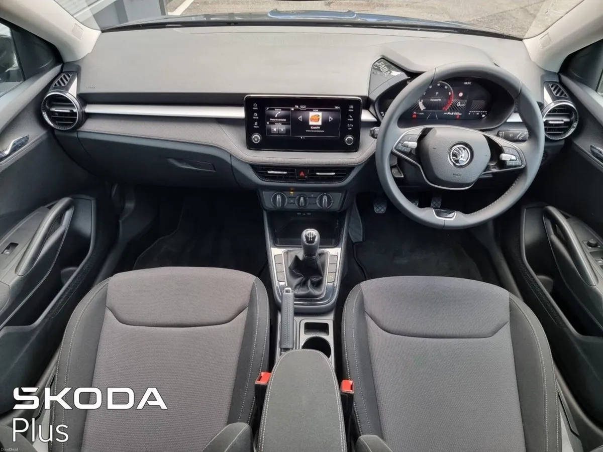 Skoda Fabia ** SELECTION ** BLACK PACK ** 1.0MPI * - Image 2