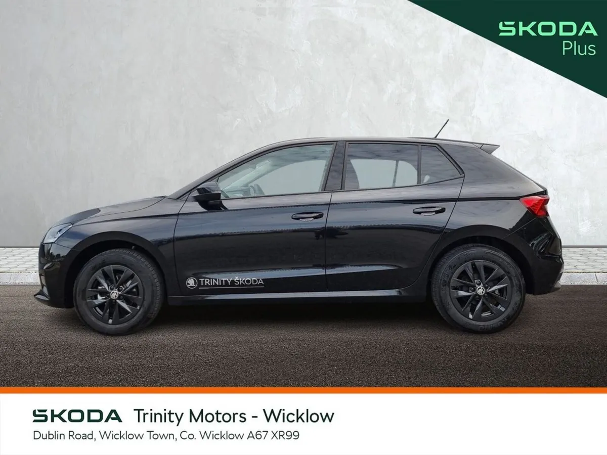 Skoda Fabia ** SELECTION ** BLACK PACK ** 1.0MPI * - Image 6