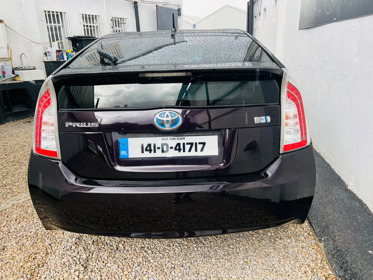 2014 Toyota Prius 1.8 Hybird - Image 5