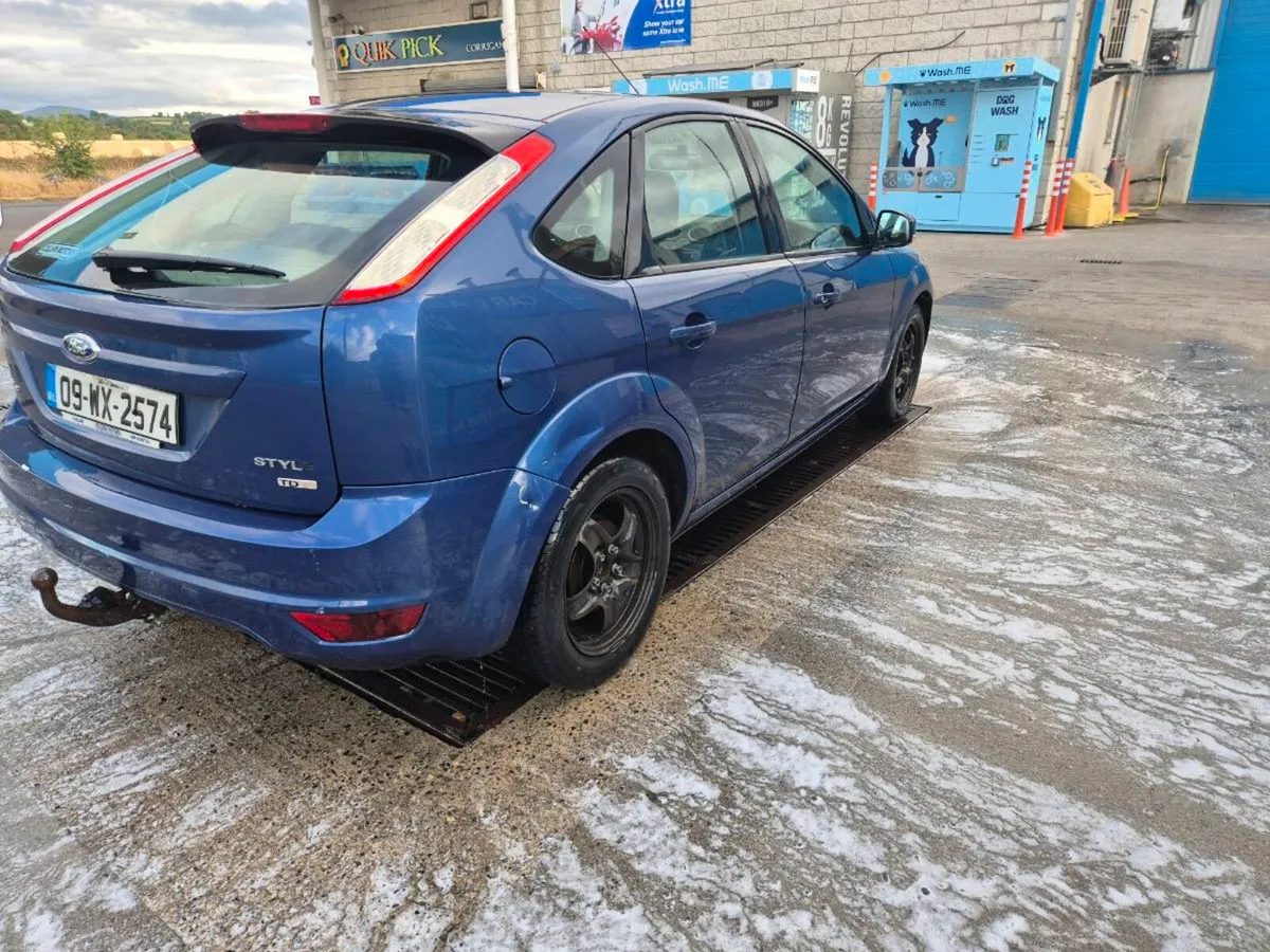 2009 ford focus nct 12/07/27 - Image 3