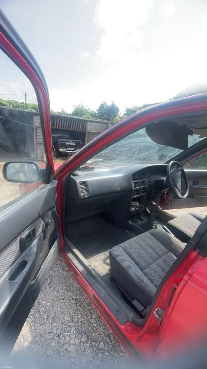 Toyota Corolla - Image 4