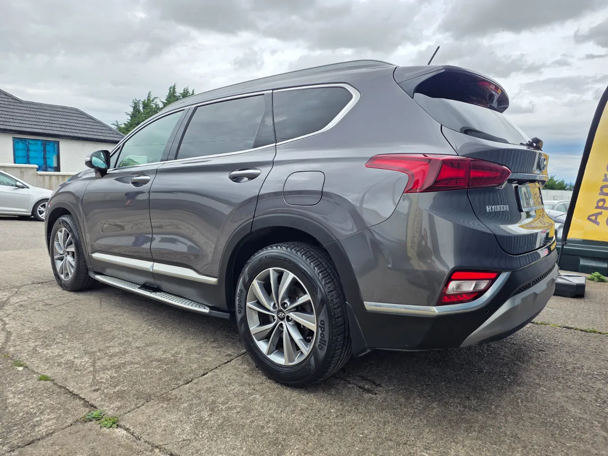 2019 HYUNDAI SANTAFE * EXECUTIVE PLUS * LOW MILES - Image 6