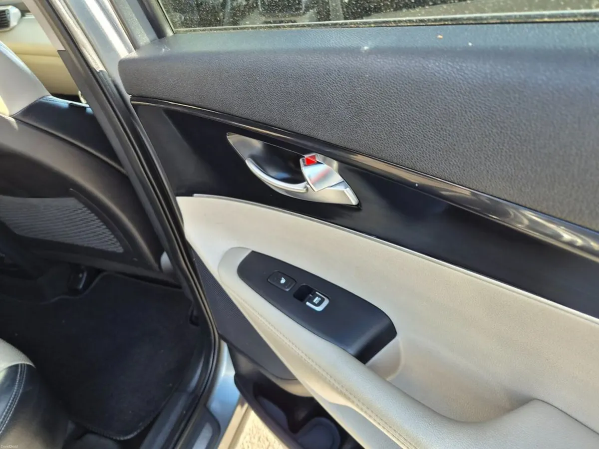 Kia Sorento Platinum - Image 5