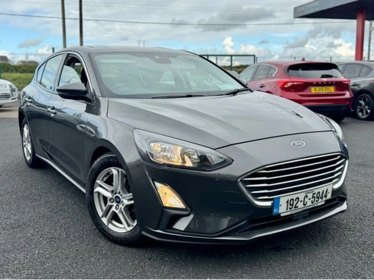 Ford Focus Zetec 120PS 5DR Auto - Image 2