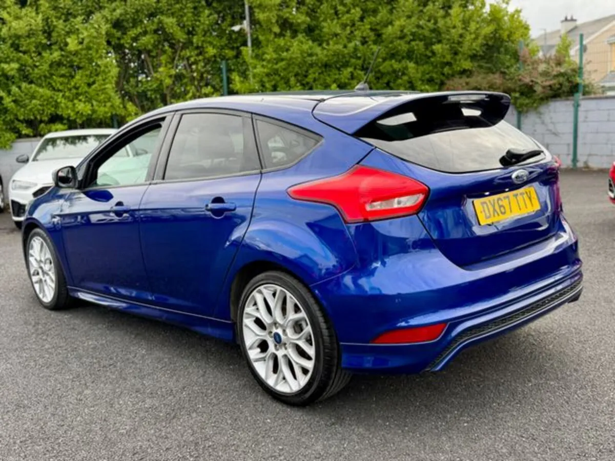 Ford Focus ST-LINE TDCI - Image 4