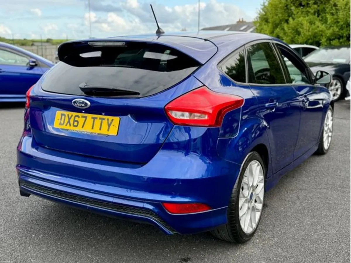 Ford Focus ST-LINE TDCI - Image 5