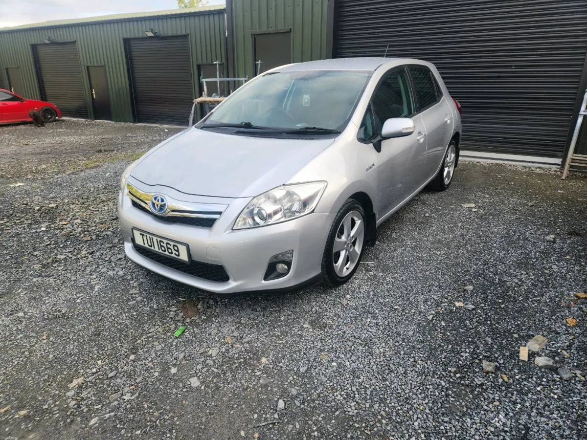 2011 Toyota Auris Hybrid - Image 3