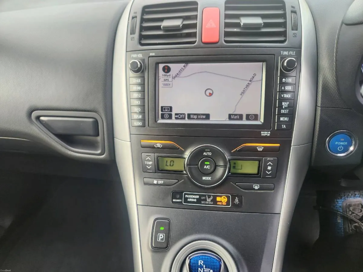 2011 Toyota Auris Hybrid - Image 4