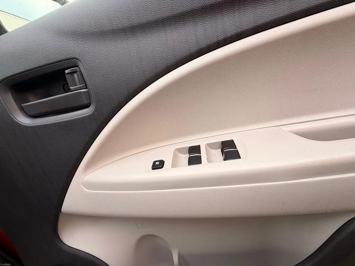 Mitsubishi Mirage 2012 - Image 3