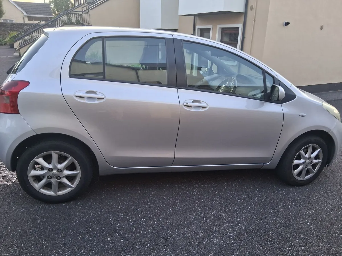 Toyota Yaris 2007 - Image 4