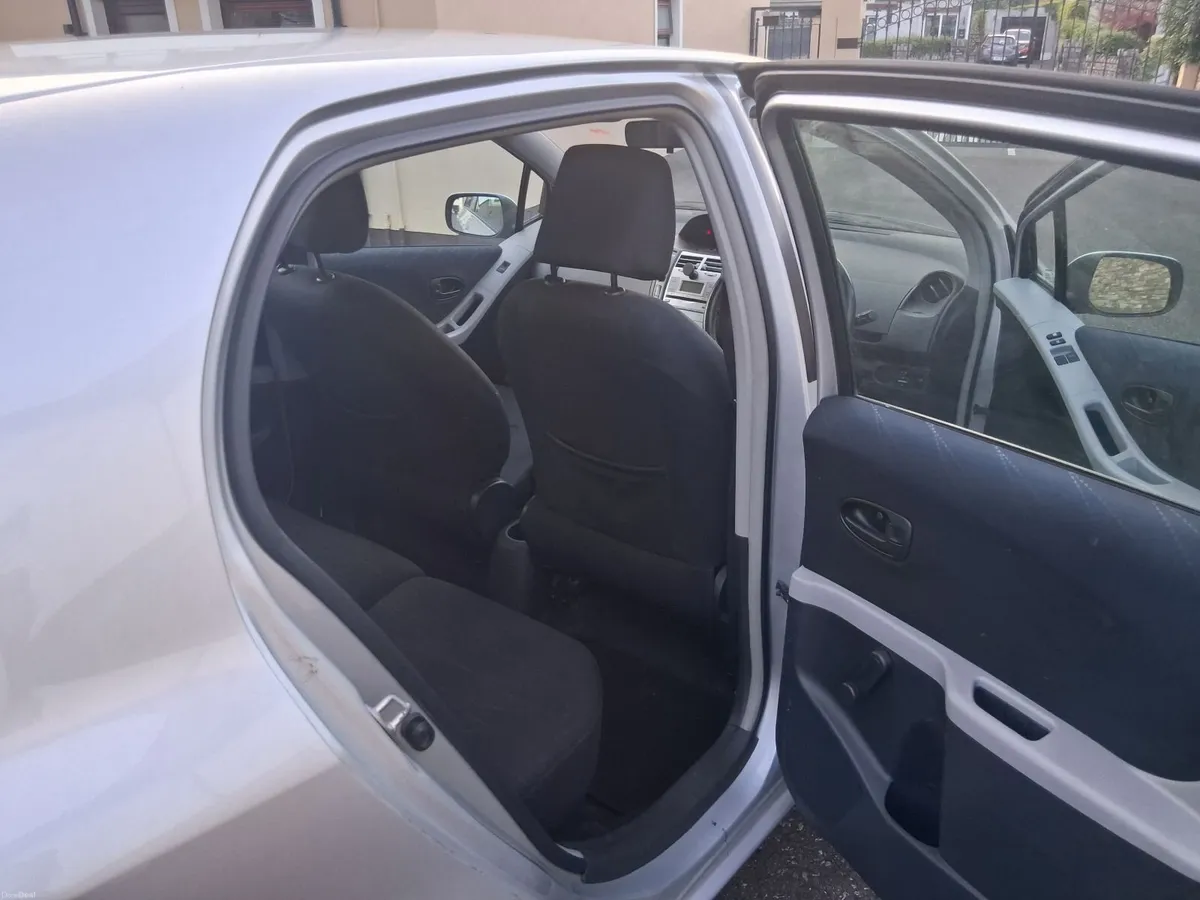Toyota Yaris 2007 - Image 5