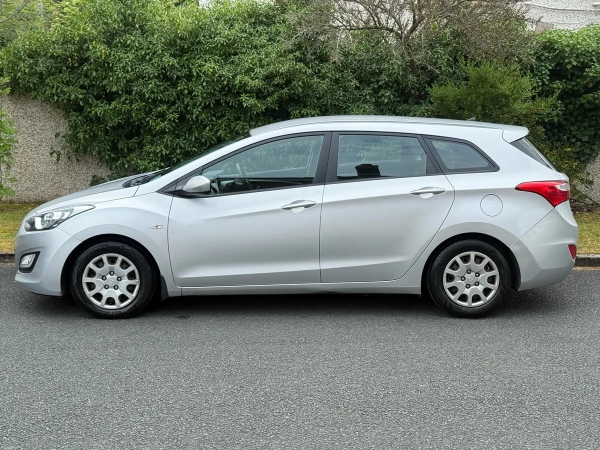 141 Hyundai i30 190k kms NEW NCT 06/27 - Image 2