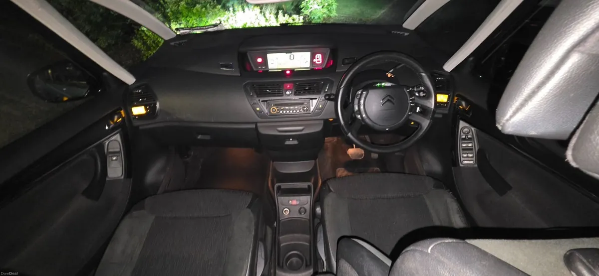 Citroen C4 Picasso 2011 - Image 2
