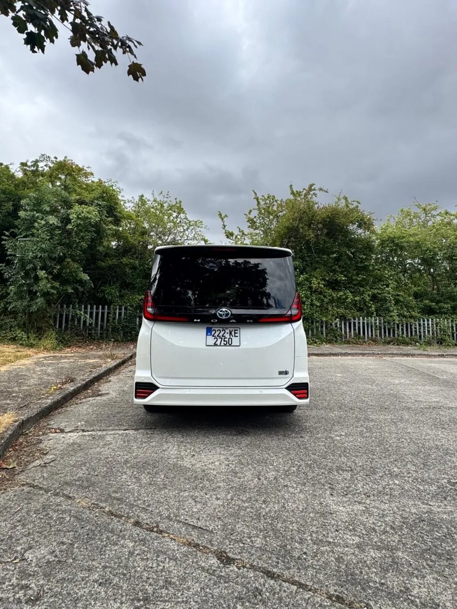 Toyota Noah Hybrid – 8 222 Reg - Image 3