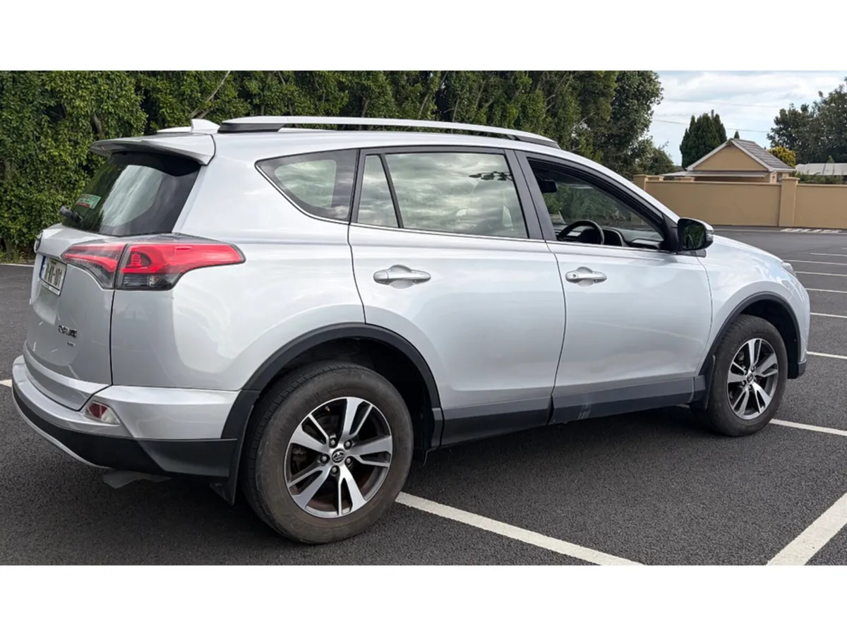 Toyota RAV4 RAV4 2.0 D-4D LUNA 4DR - Image 3