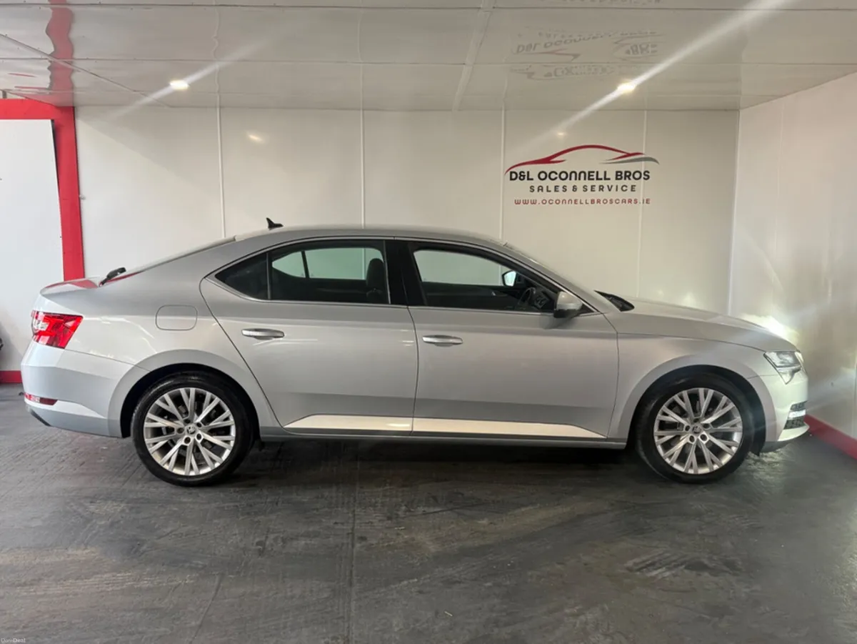 Skoda Superb STYLE 2.0 TDI 150HP DSG 5DR AUTO - Image 6