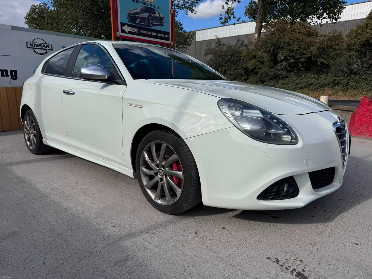 12 Alfa Romeo Giulietta 1.4T Auto High Spec - Image 2