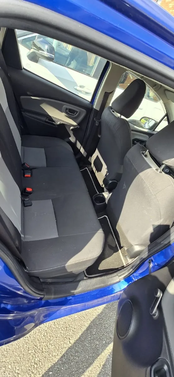 Toyota Yaris Hybrid 2017 | Great Condition - Image 5