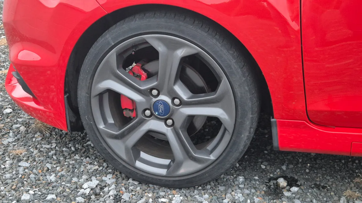 Ford Fiesta ST-2 182PS 3Dr Hatchback - Image 4